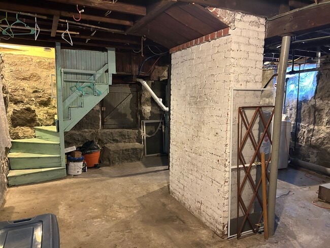 Building Photo - 80 Montclair Ave