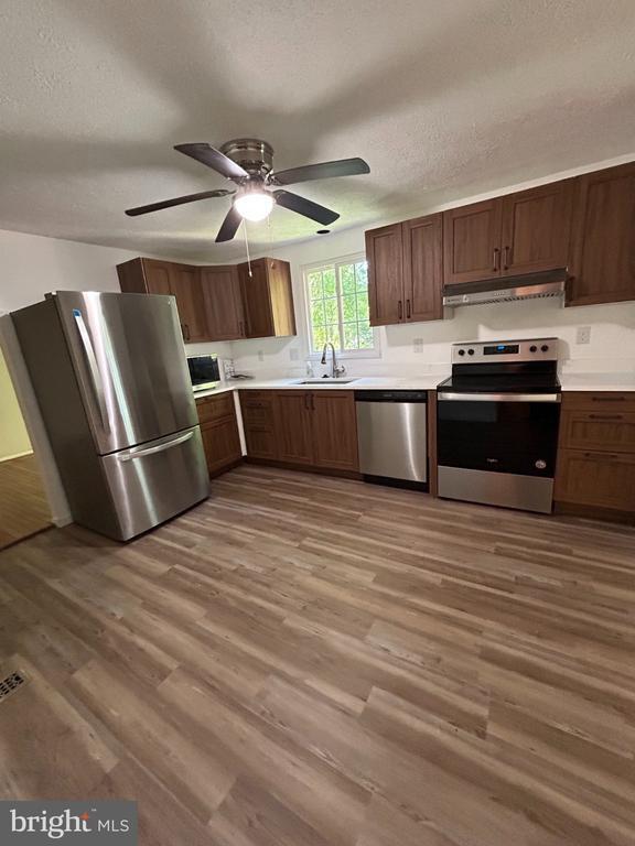Building Photo - 16542 Sioux Ln