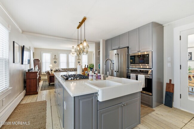 Building Photo - 74 Mt Hermon Way