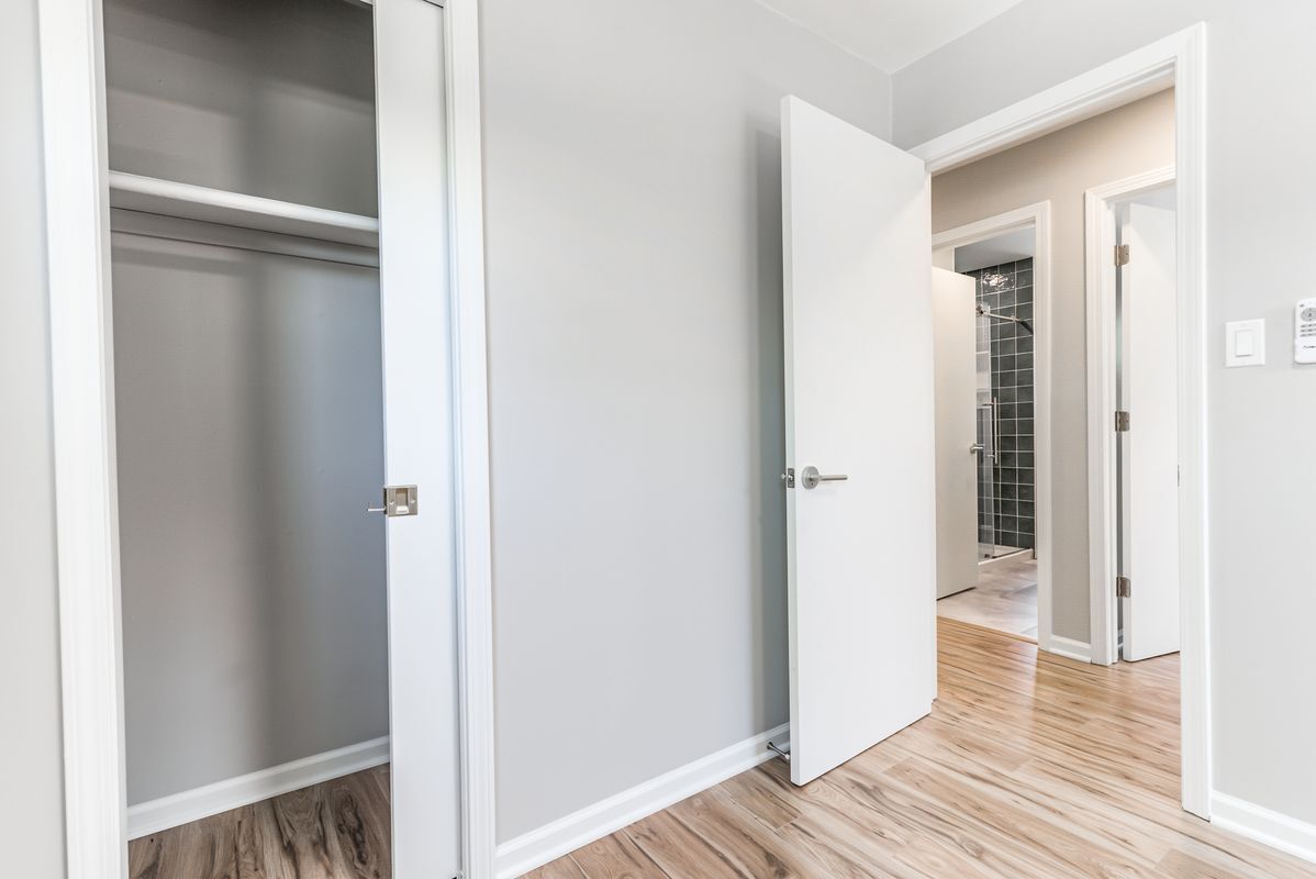 Building Photo - 2721 S 51st Terrace