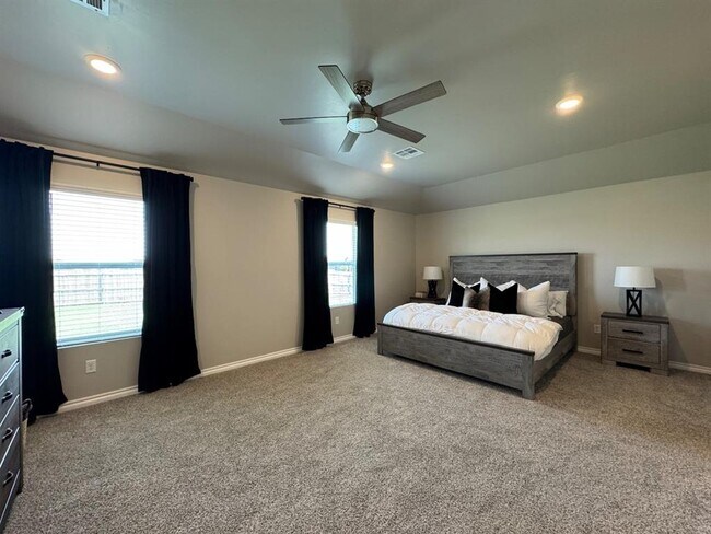 Building Photo - 2800 Stormy St