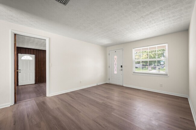 Building Photo - 11057 Bluehill Dr