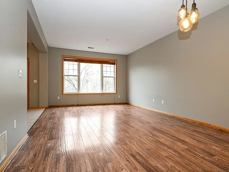 Building Photo - 770 Wisconsin Ave N