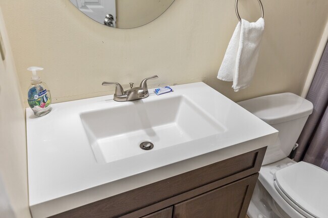 Building Photo - 276 Broad St