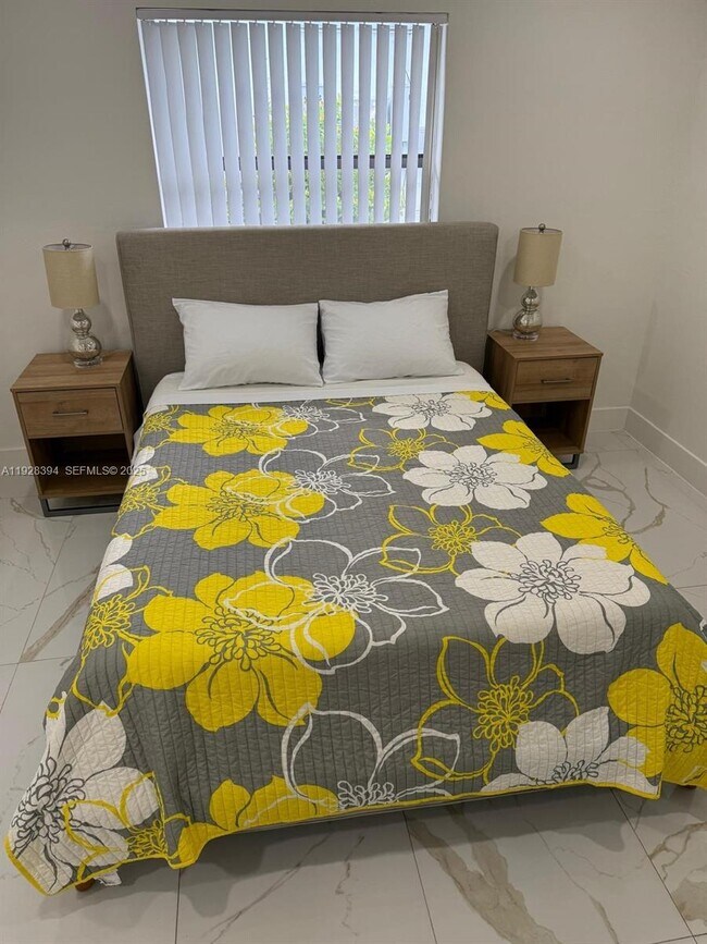 Building Photo - 208 NW 7th St