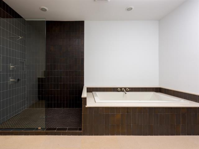 Building Photo - 3408 Armstrong Ave