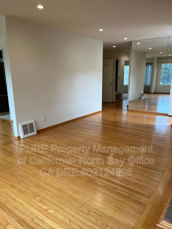 Building Photo - 305 Dellbrook Ave