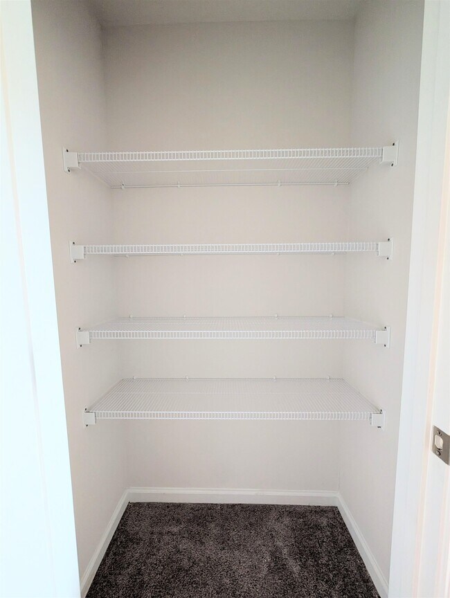 Building Photo - 851 Woodland Farms Cir