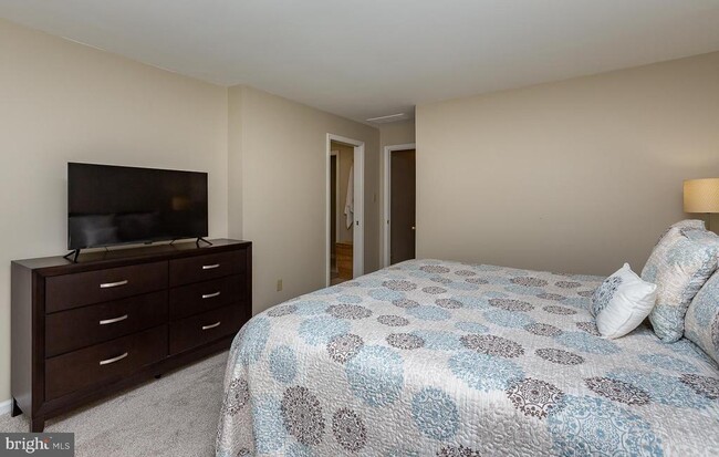 Building Photo - 107 Haldeman St