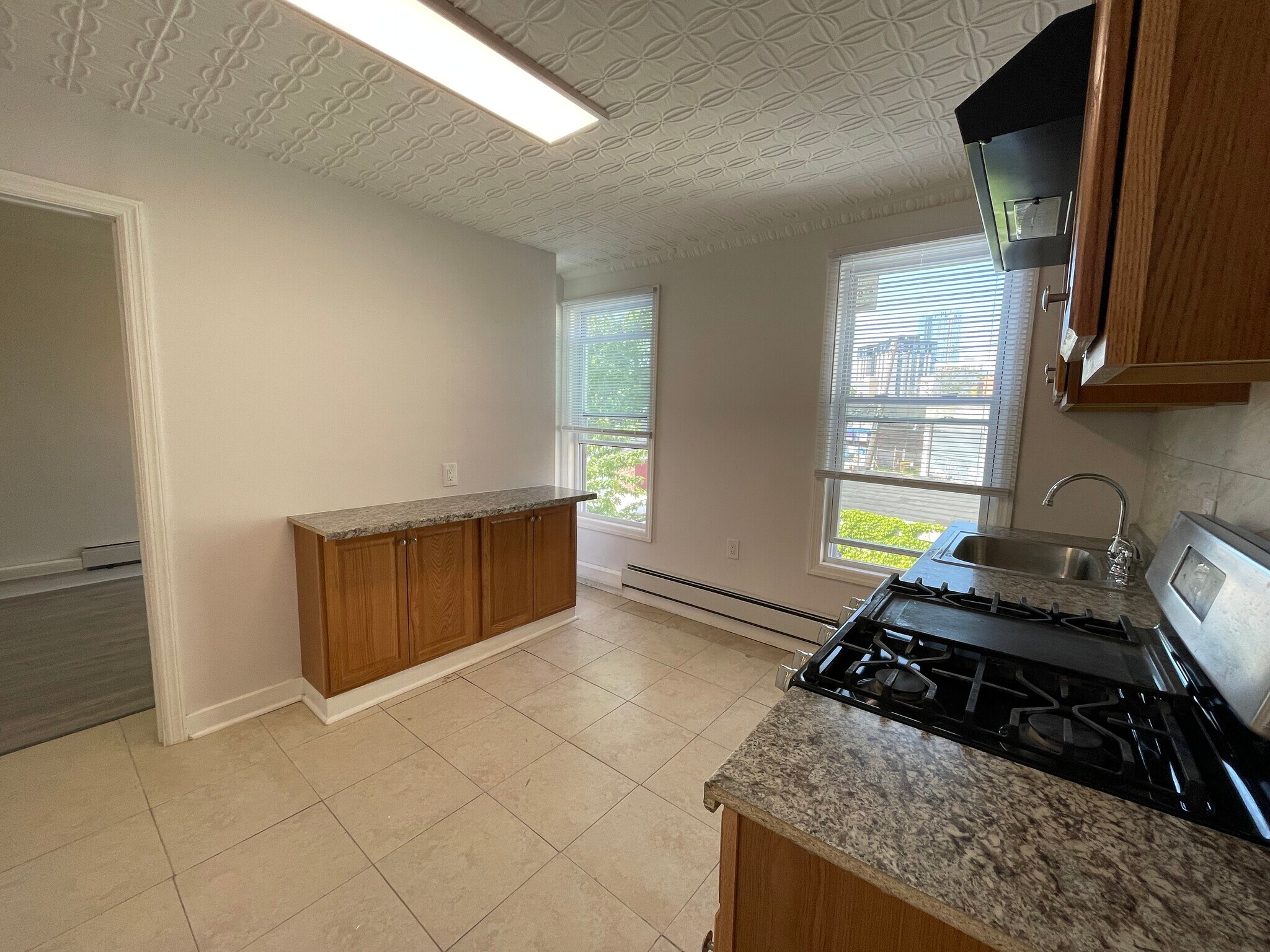 Kitchen - 38 Jewett Ave