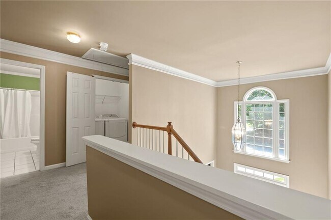 Building Photo - 10950 Kimball Crest Dr