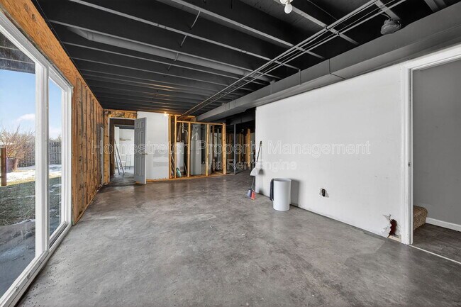 Building Photo - 120 Trotters Creek Ln