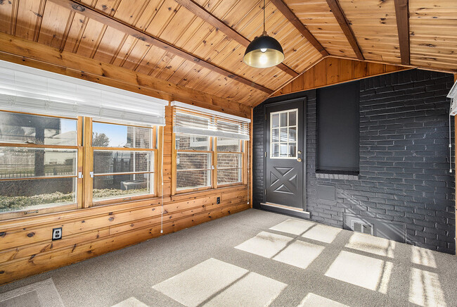 Building Photo - 4526 Cooper Ave