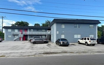 Building Photo - 5831 SW 36th Ct