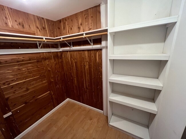 Building Photo - Delightful 1 Level 4 Bedroom Home On Exten...