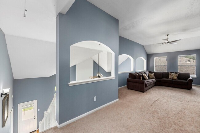 Building Photo - 16315 Scotch Hollow Ln