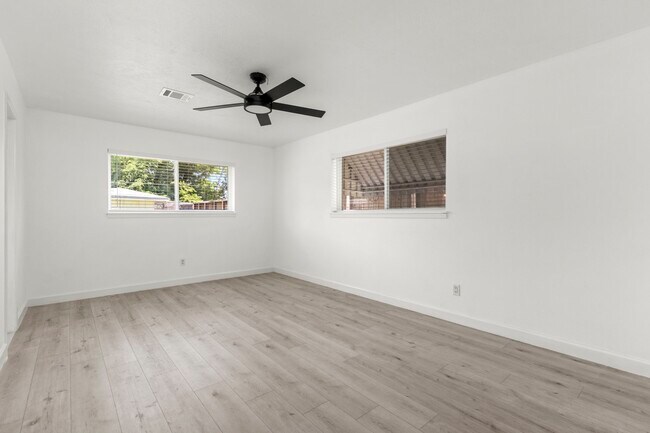 Building Photo - 11030 Hayslip Ln