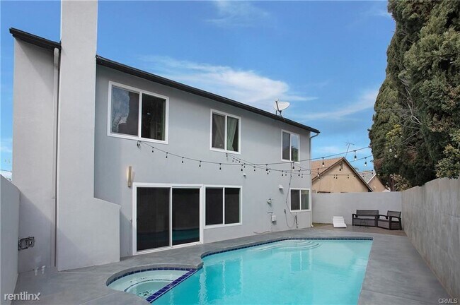 Building Photo - 3 br, 2.5 bath House - 3617 S Van Ness Ave