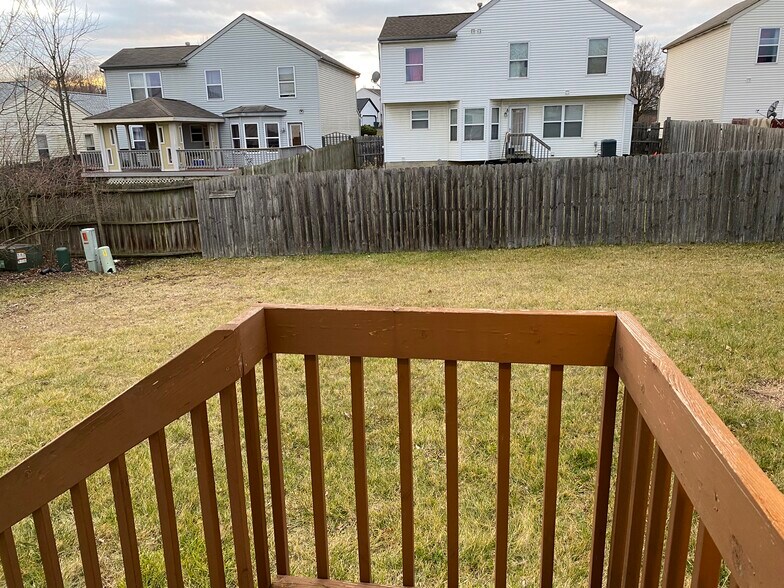 Building Photo - 4941 Petticoat Ct