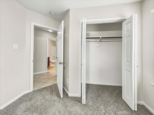Building Photo - 5907 Deep S Dr