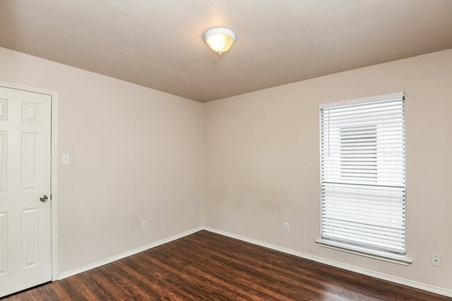 Building Photo - 1127 Kielder Ct