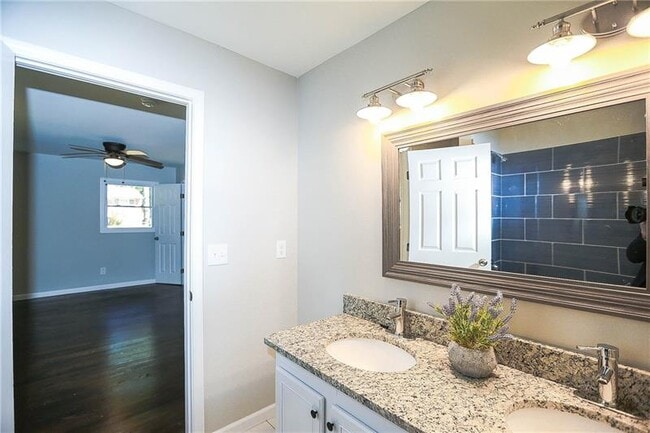 Building Photo - 455 Dollar Mill Rd SW