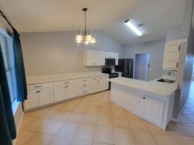 Building Photo - 9780 Parker Lake Cir