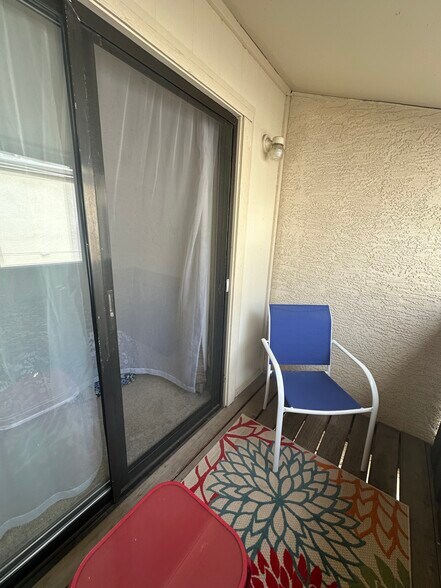 Building Photo - 3330 Templeton Gap Rd