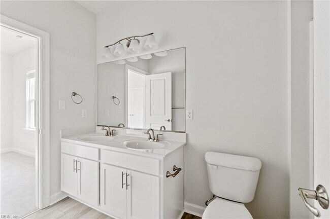Building Photo - 2259 Sanibel Ln