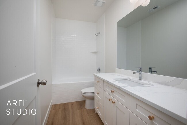 Building Photo - Orem Basement Apartment