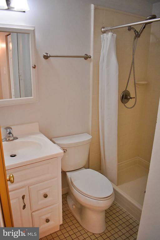 Building Photo - 8097 Winding Way Ct