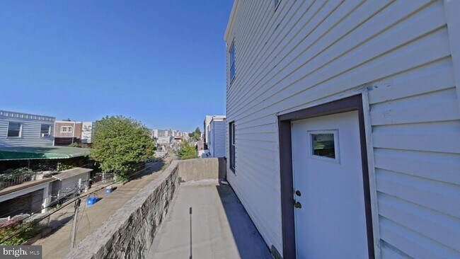 Building Photo - 6237 Carpenter St