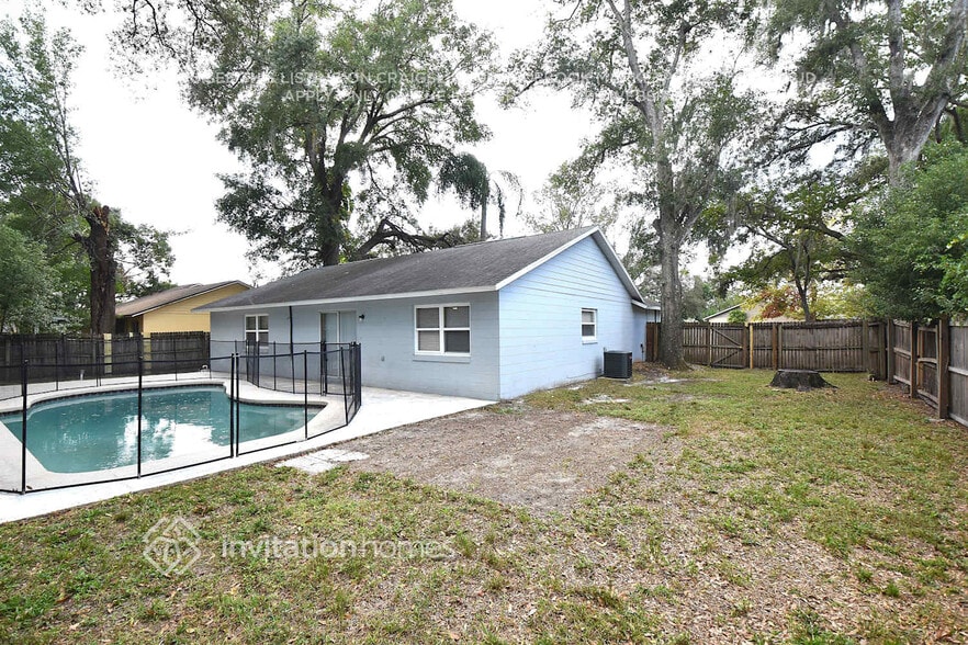 Building Photo - 9 N Aurora Dr