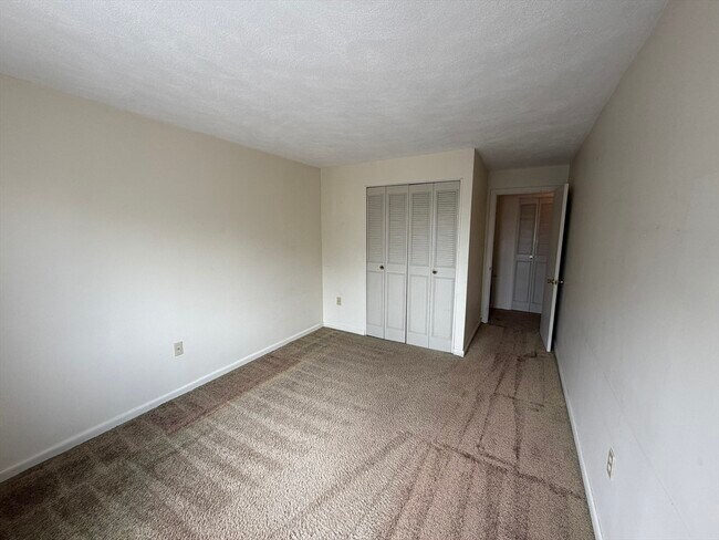 Building Photo - 200 Governors Dr