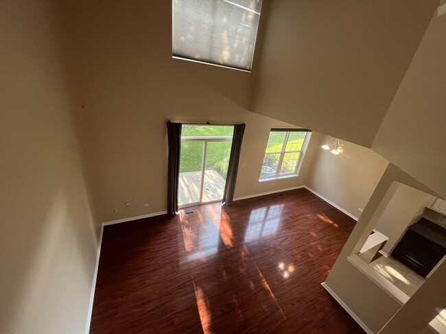 Building Photo - 2820 White Thorn Cir