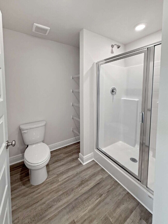 Building Photo - Modern 3BR Townhome for Rent Near NAS Pensacola – Updated & Move-In Ready