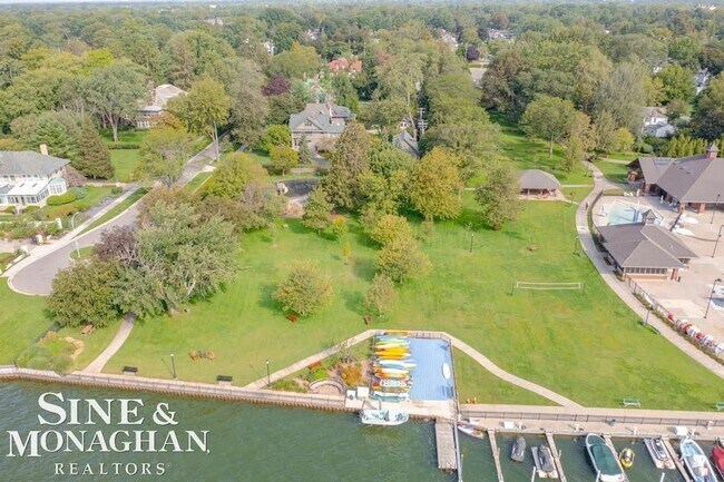 Building Photo - 860 Neff Rd