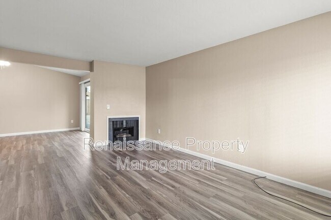 Building Photo - 1394 Pajaro Ave