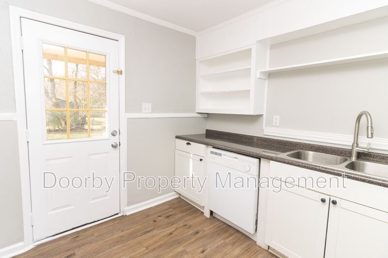 Building Photo - 278 Hollywood Dr