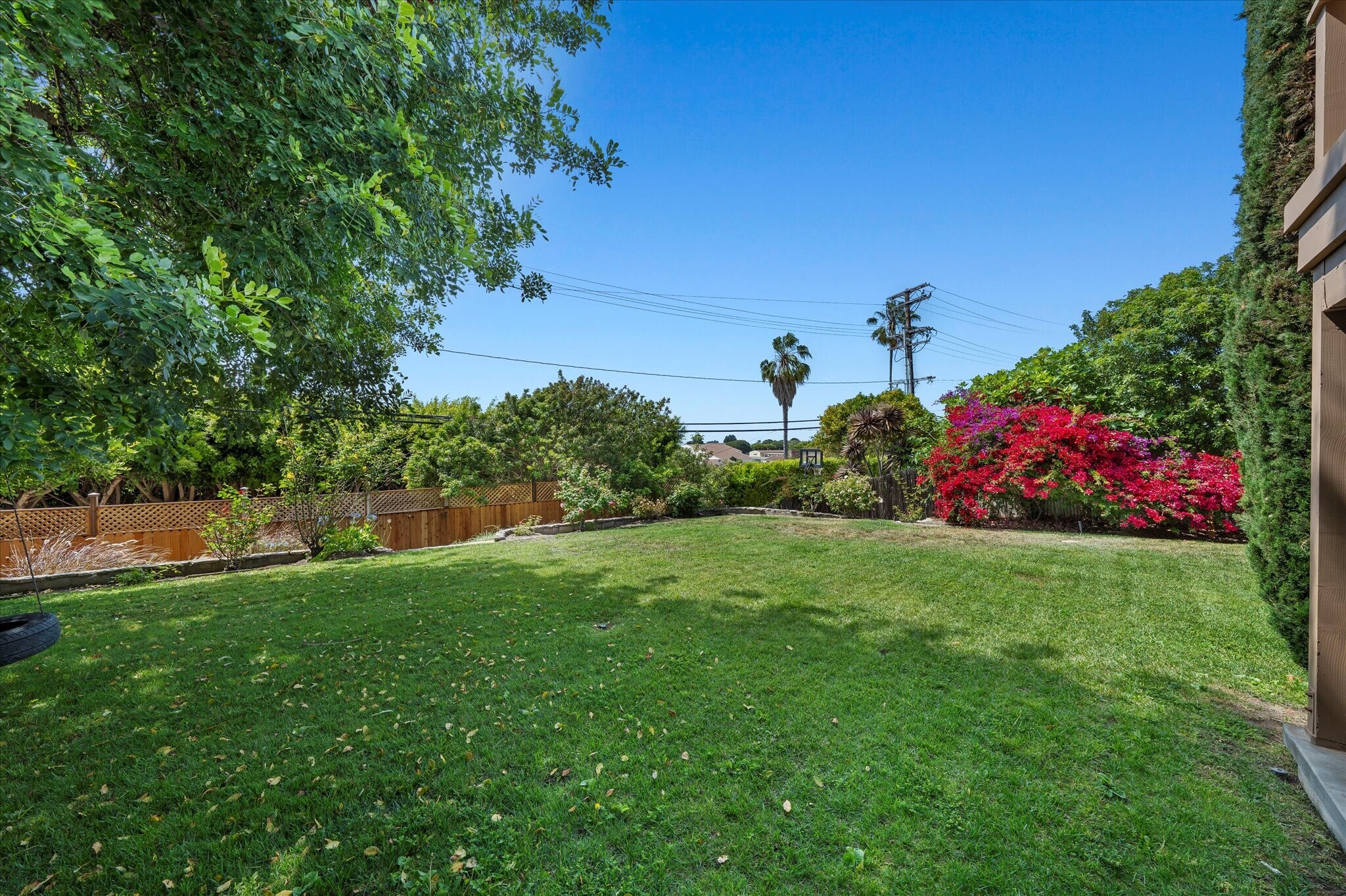 Building Photo - 2129 Palos Verdes Dr W