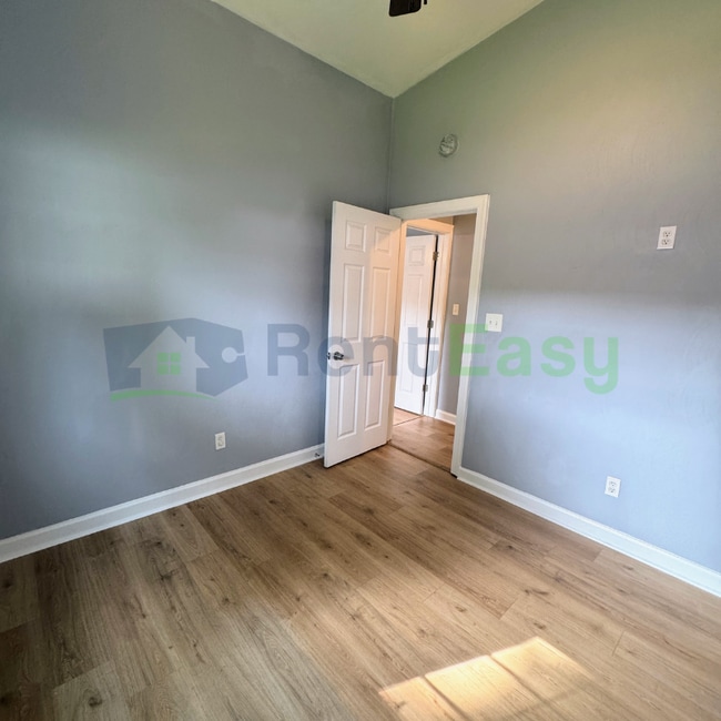 Building Photo - 420 Beacon Hill Cir
