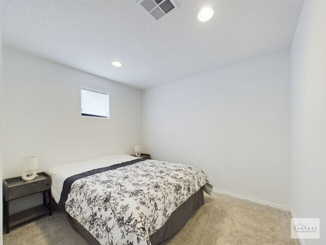 Building Photo - 5222 Gold Hl Ln