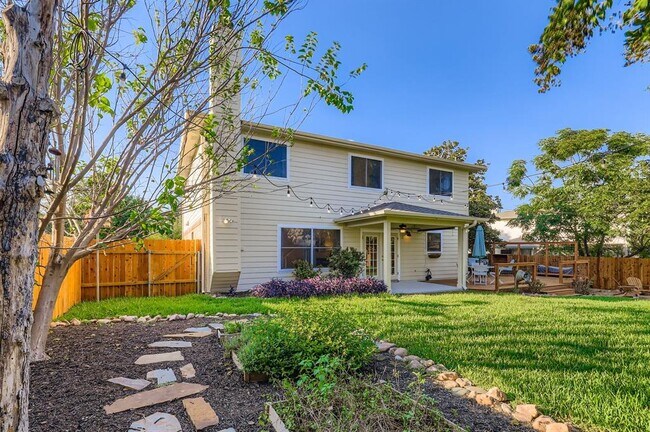 Building Photo - 312 Brentwood Dr