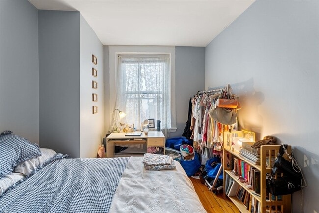 Building Photo - 2 Pearl St Pl