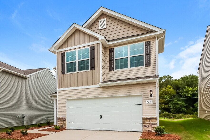 Building Photo - 8037 Moose Crk Dr