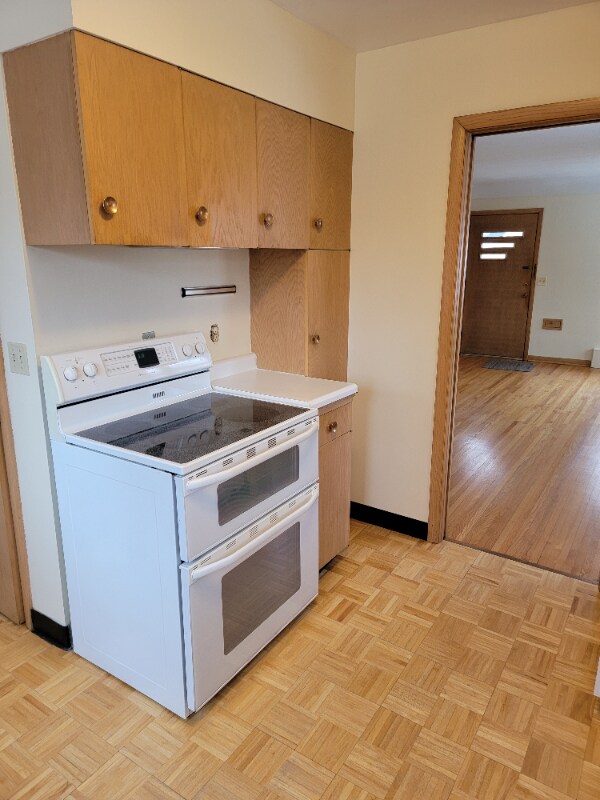 Building Photo - 1416 E 46th St