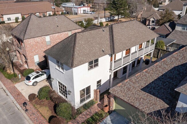 Building Photo - 1642 Ruelle De Grace Dr