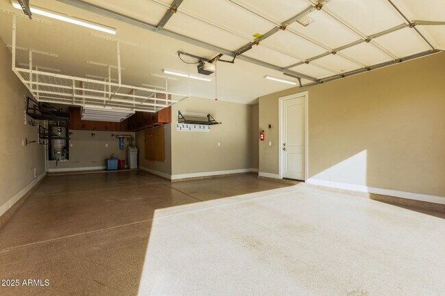 Building Photo - 4322 S Gardenia Dr