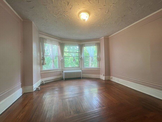 Building Photo - 1349 Washington St