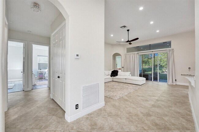 Building Photo - 7421 NW 115th Terrace